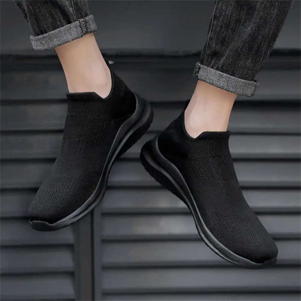 Office Tech Products - Sepatu olahraga pria, krem lembut baru